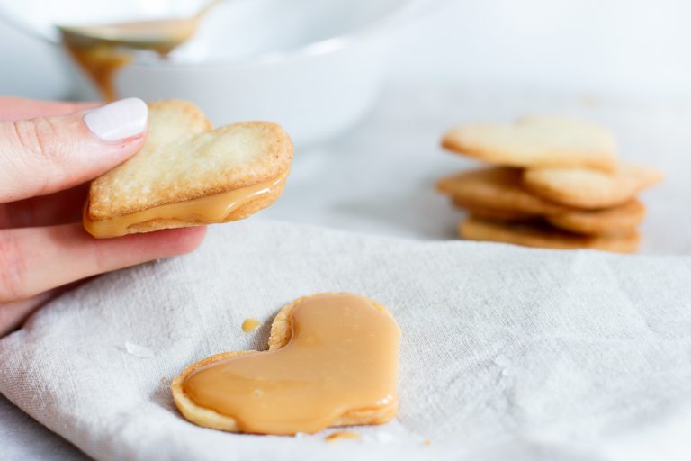 Zandkoekjes Met Karamelvulling Sandwich Cookies Zoetrecepten 4355